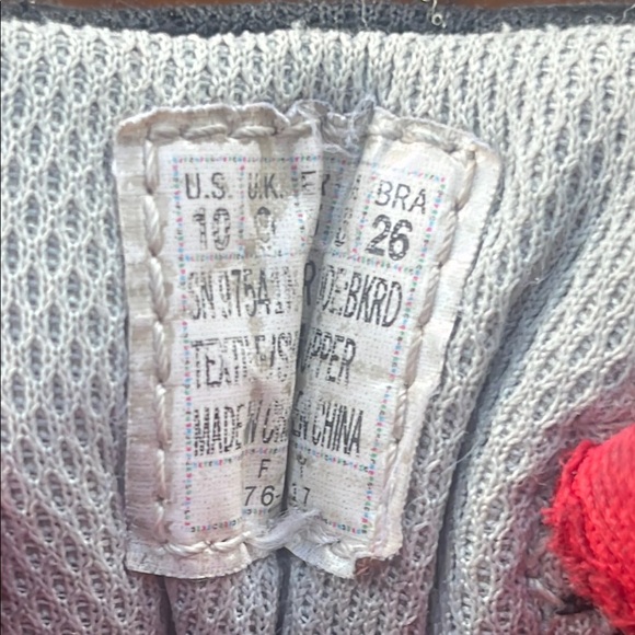 Skechers Black and Red Shoes 10 - Picture 6 of 7